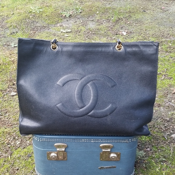 *Just Showing!!!* Chanel Jumbo XL CC Shopping Tote - Picture 4 of 10